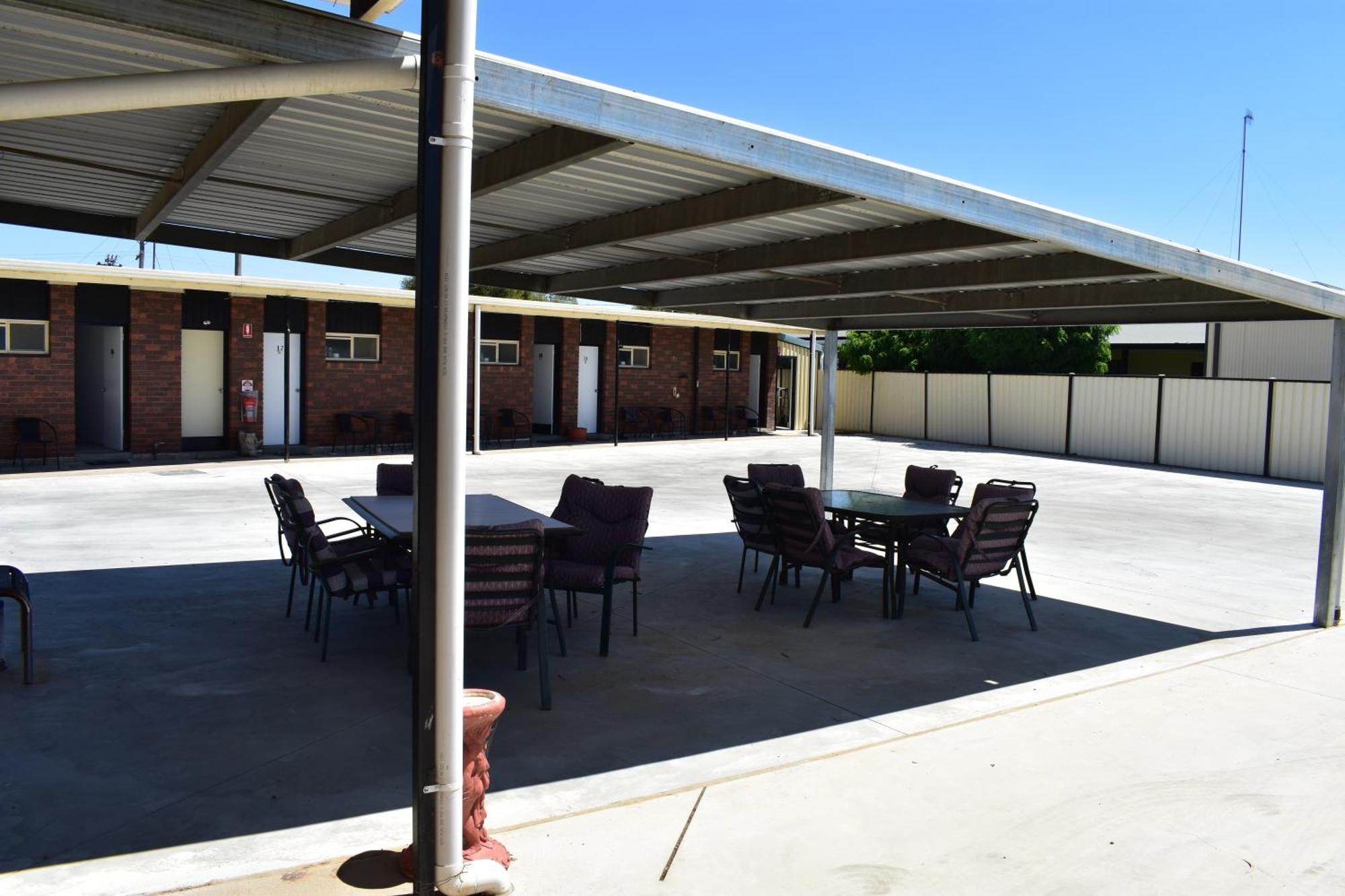 Riviana Motel Deniliquin Exteriér fotografie