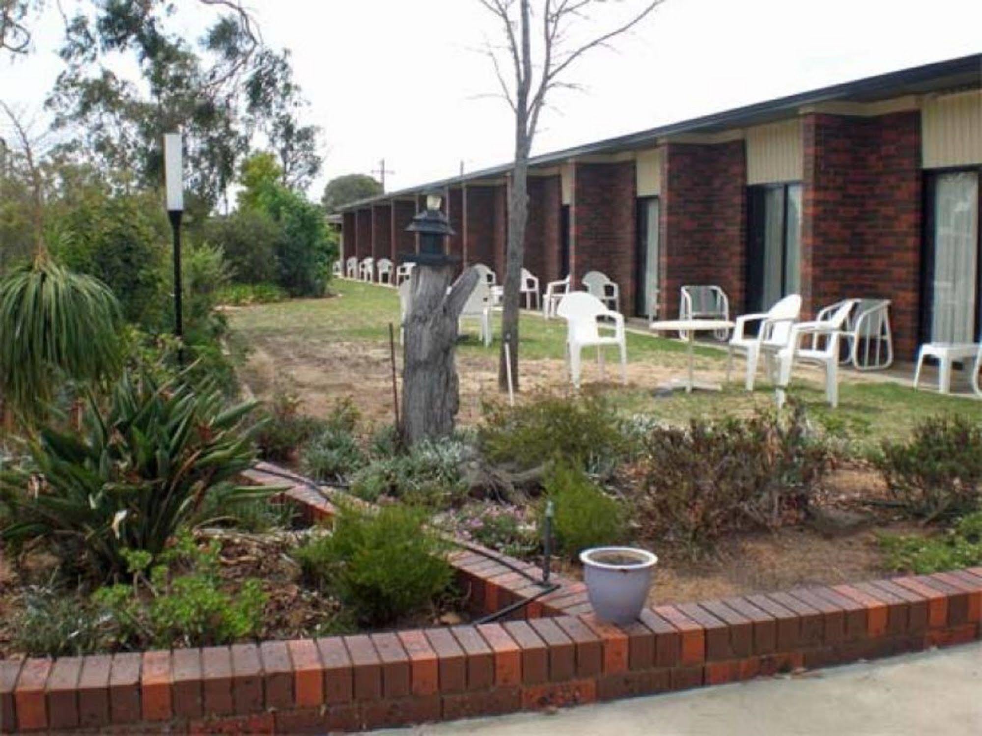 Riviana Motel Deniliquin Exteriér fotografie